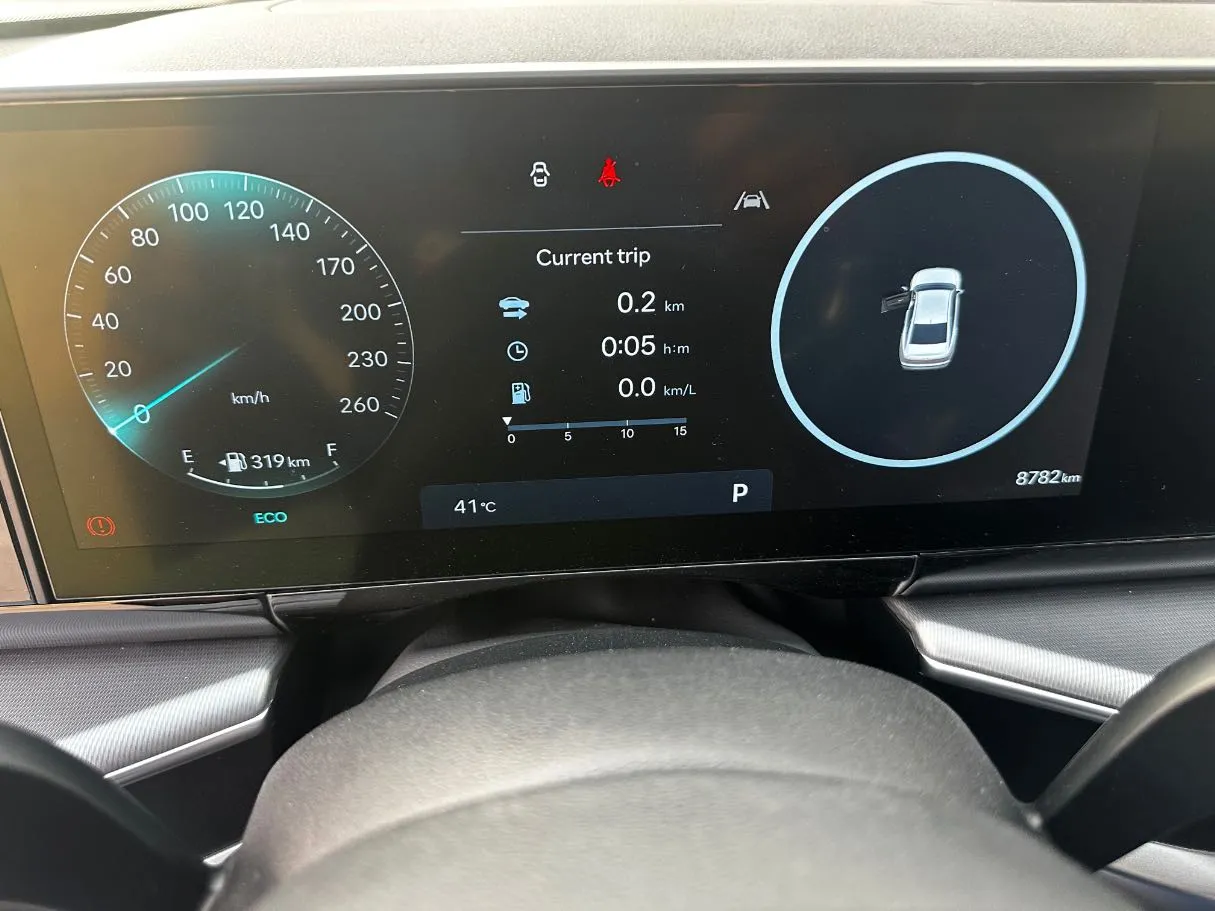 Car image 16