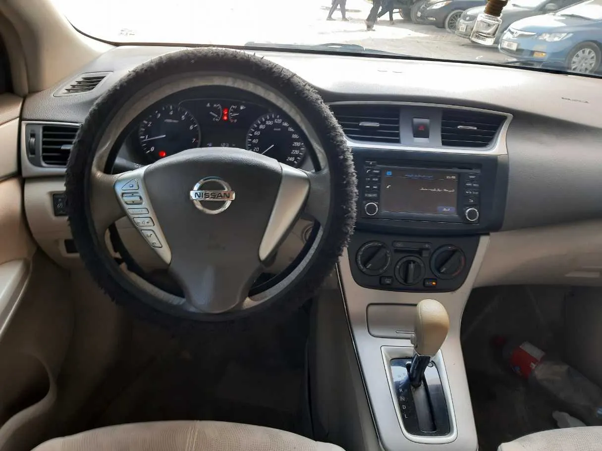 Car image 16