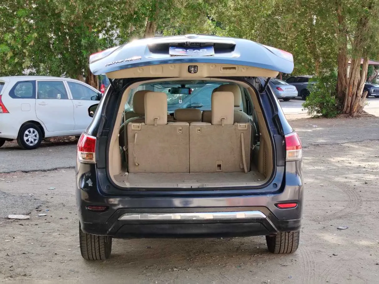 Car image 24