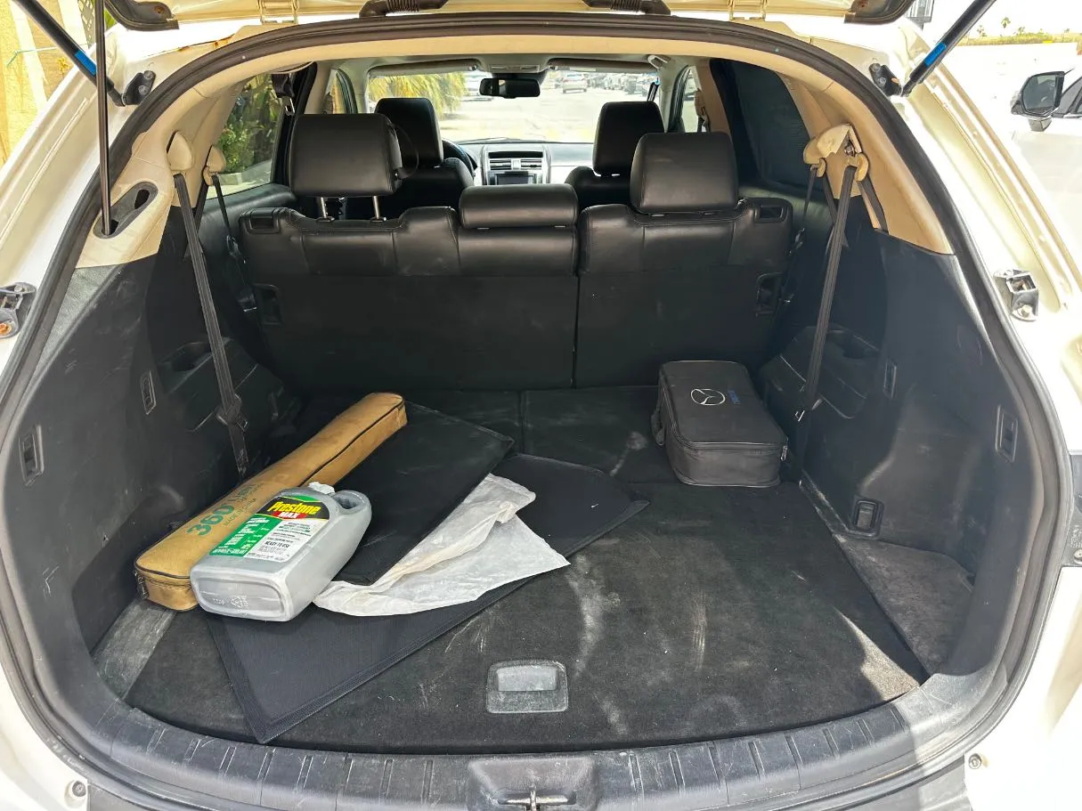 Car image 23