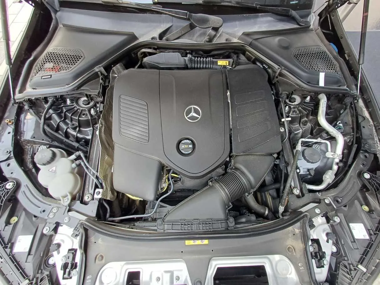 Car image 21