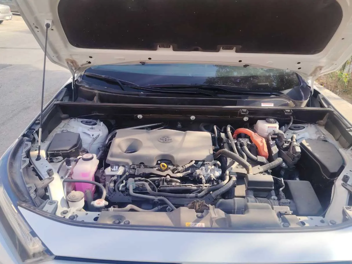 Car image 29