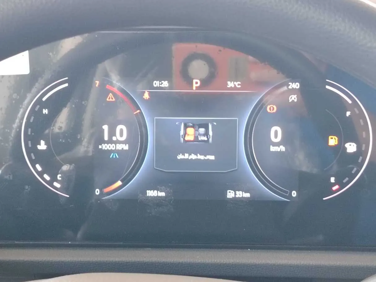 Car image 25