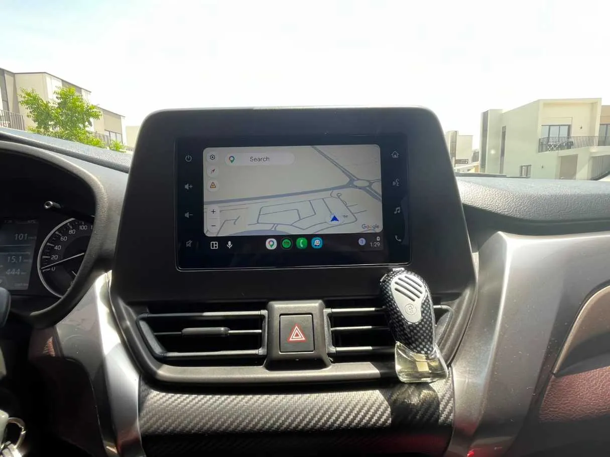 Car image 15