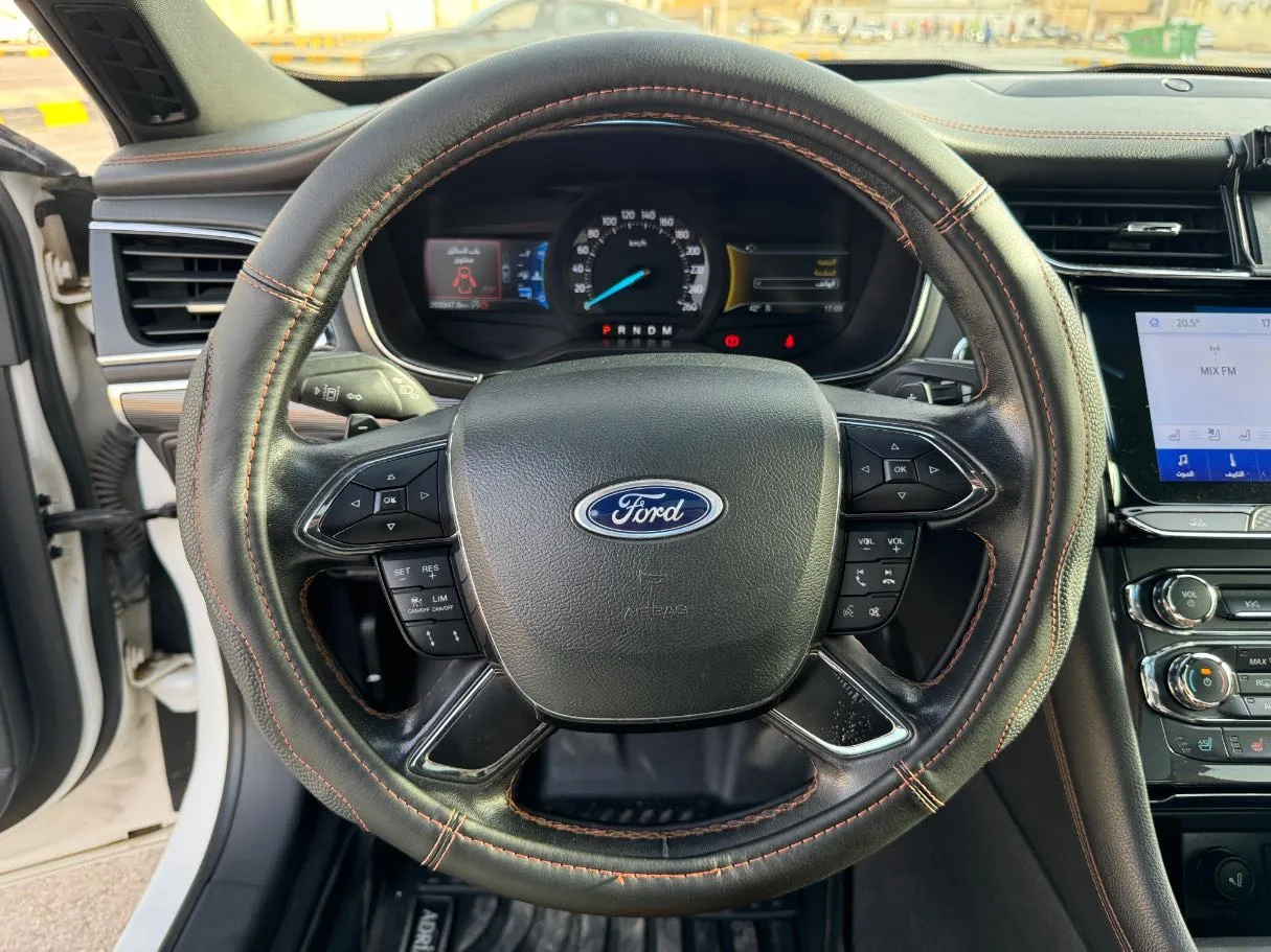 Car image 21