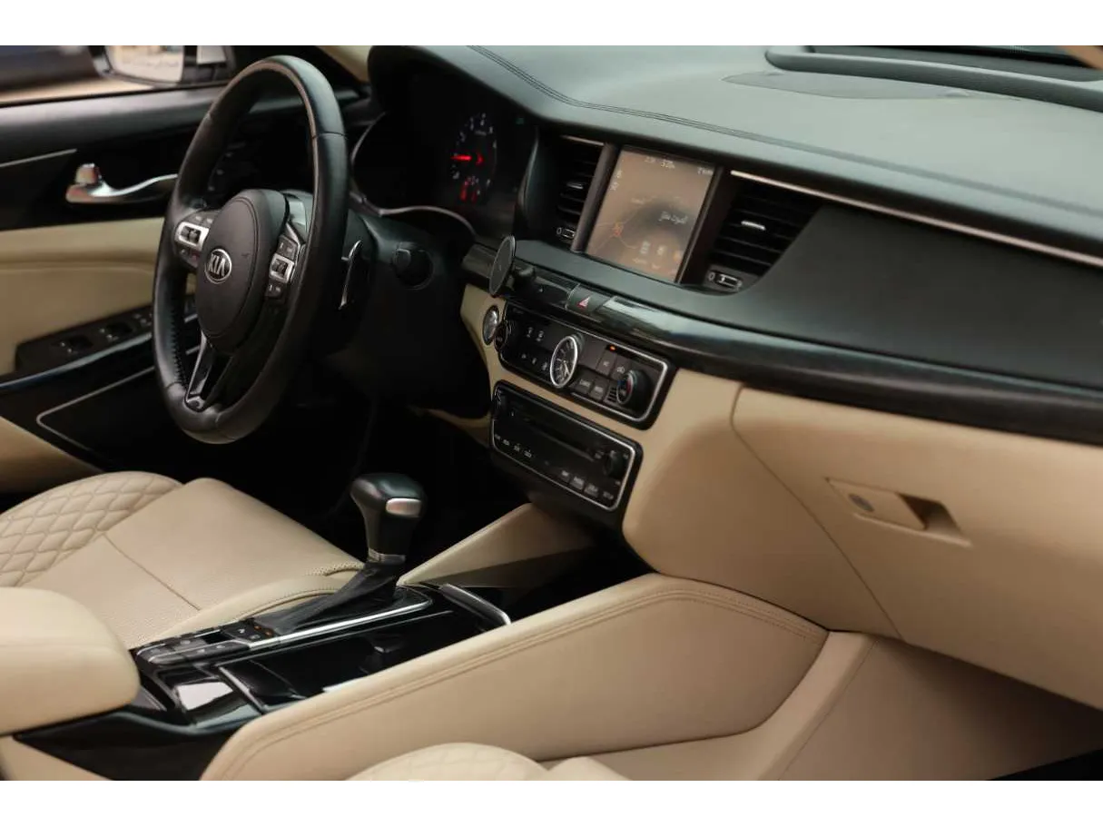 Car image 22