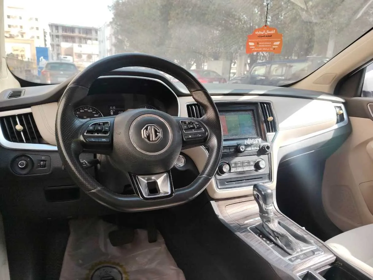 Car image 29