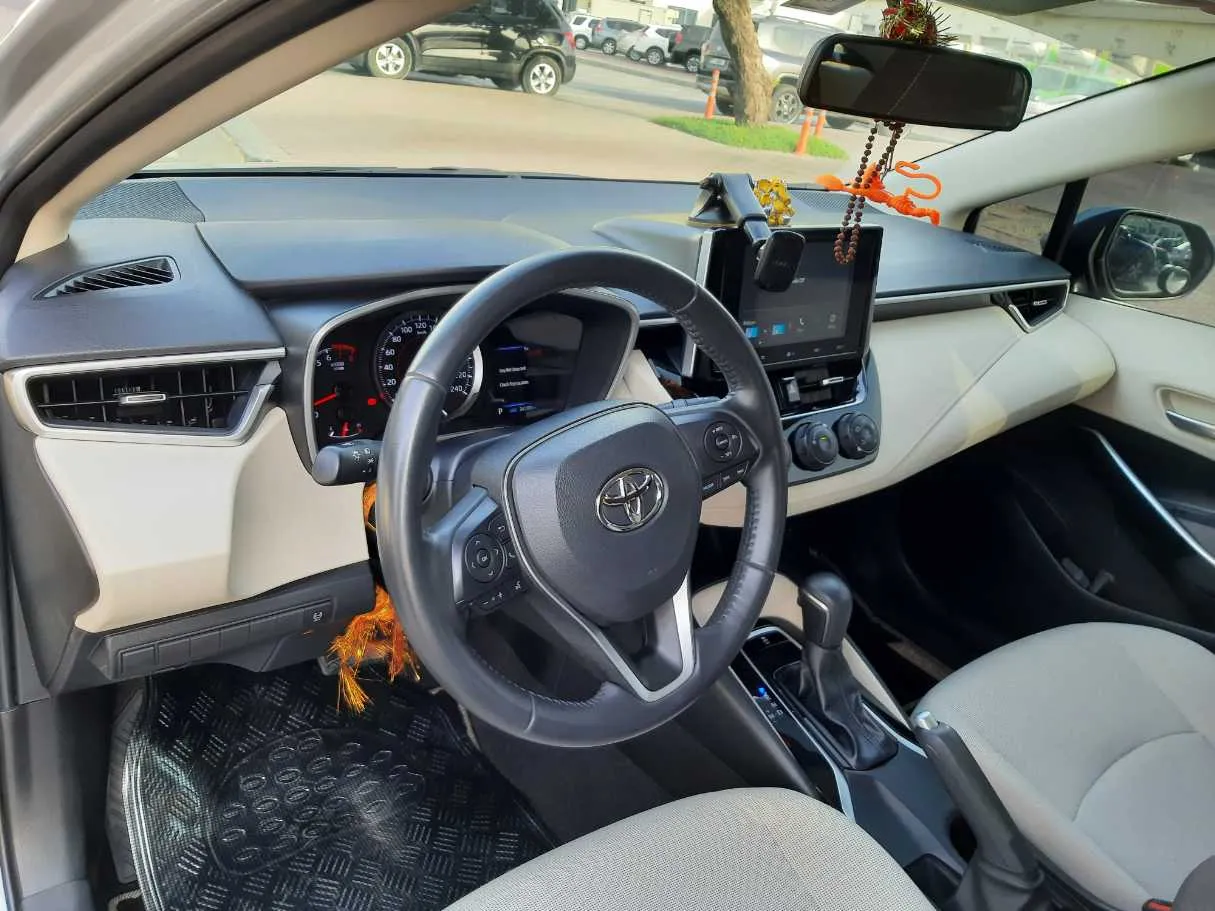 Car image 11