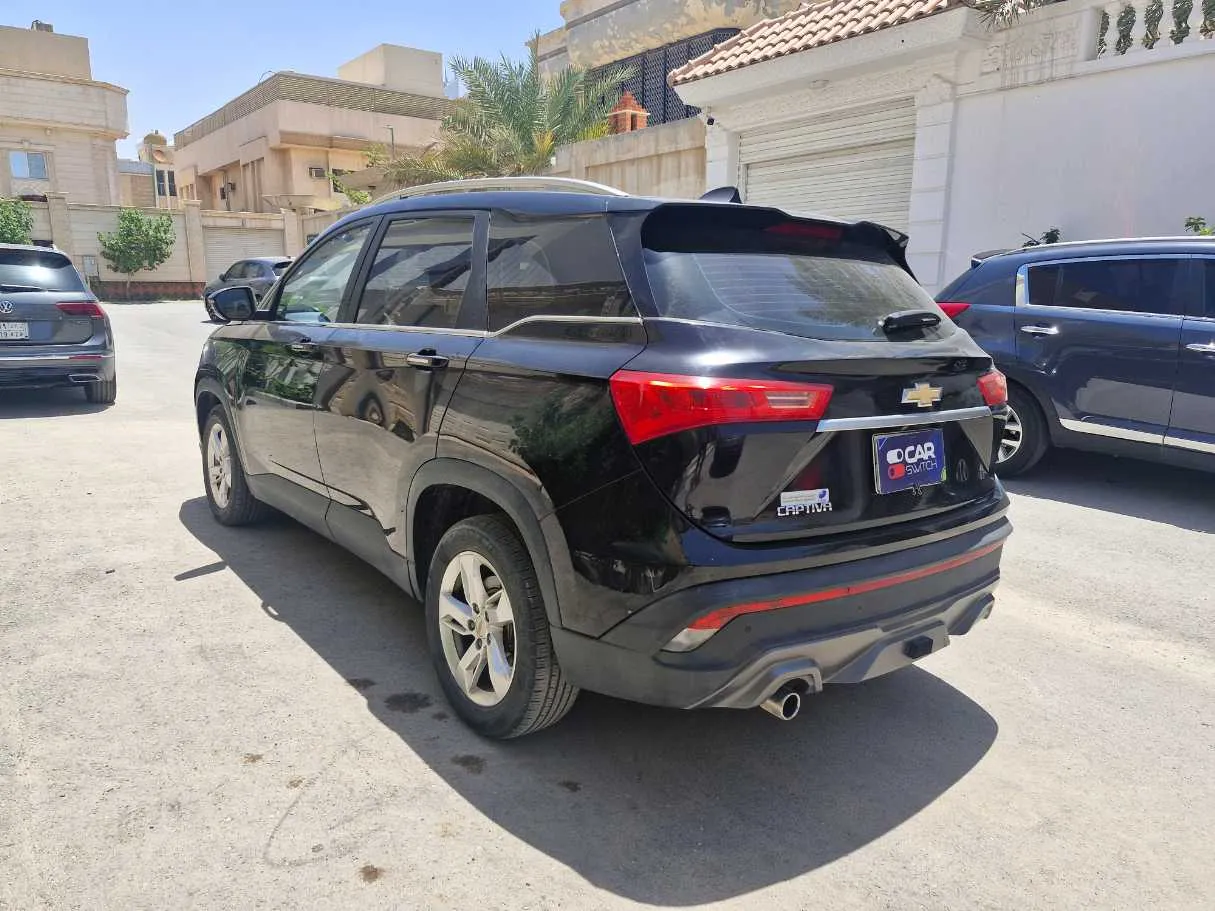 Car image 7