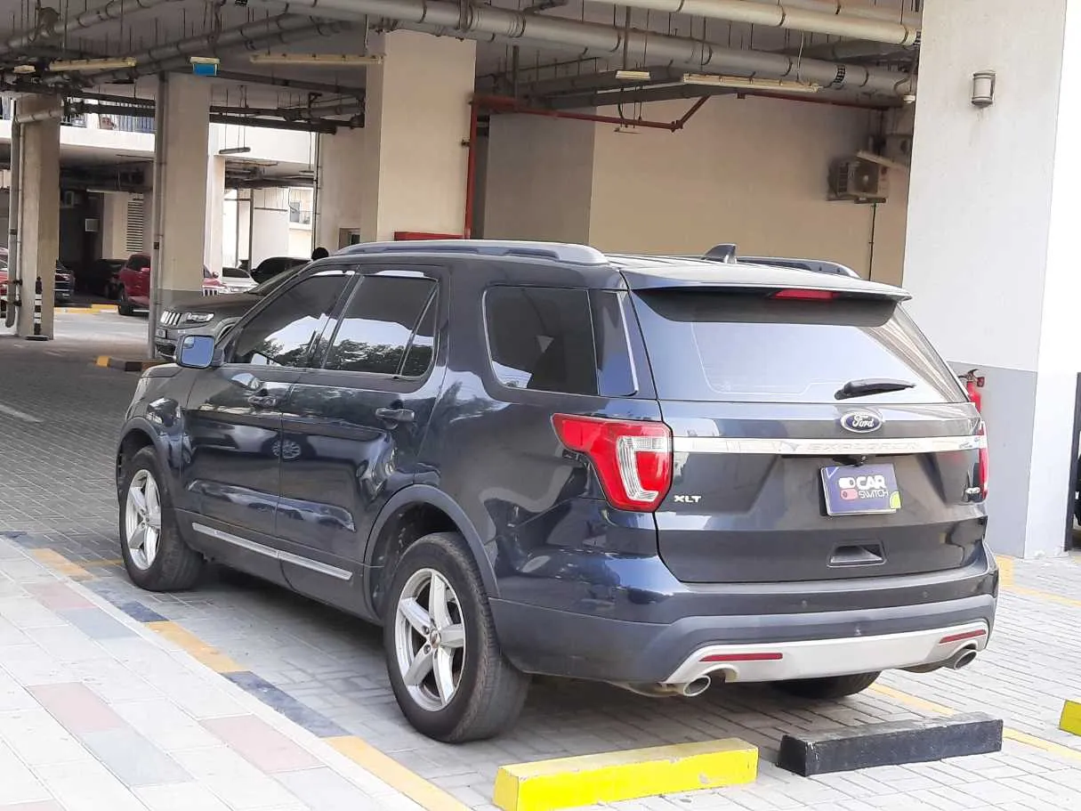 Car image 7