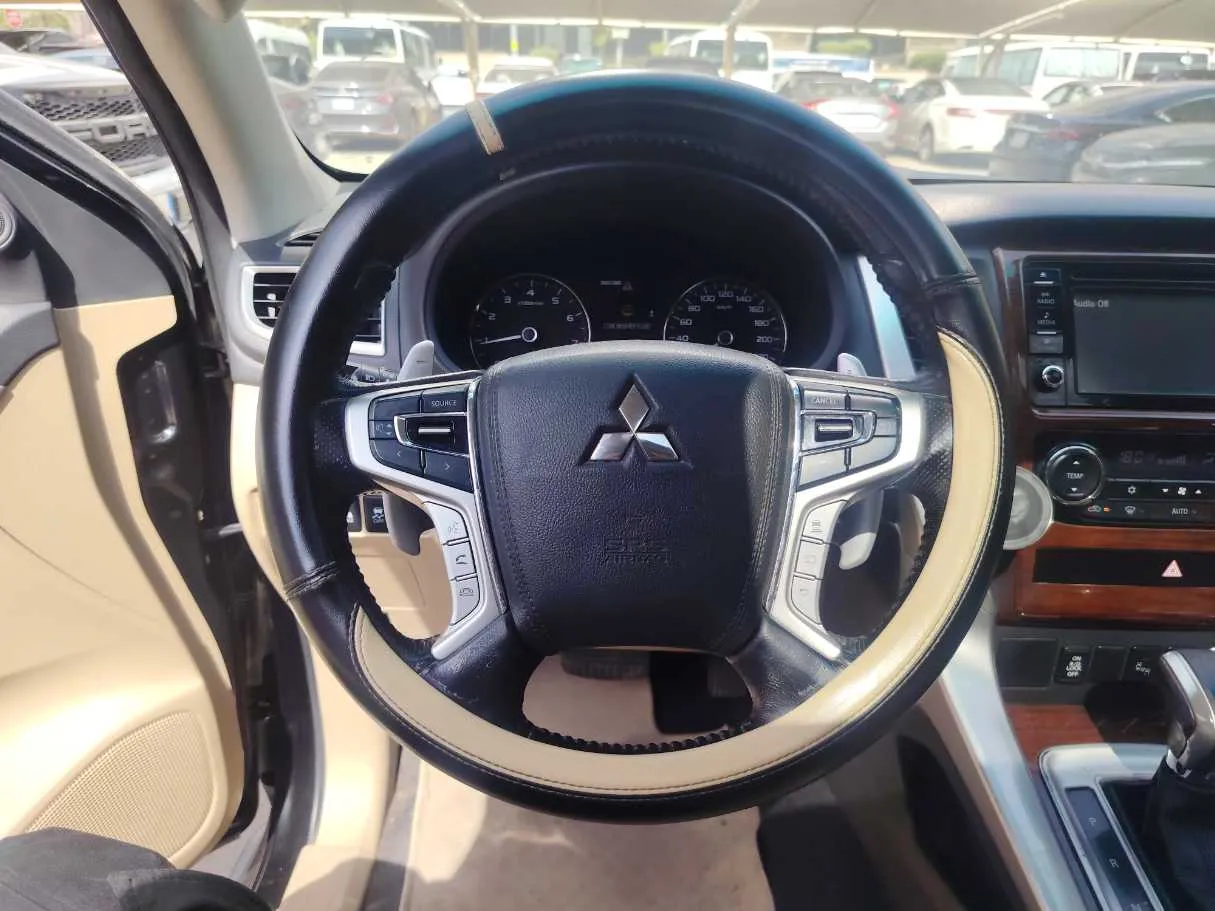 Car image 24