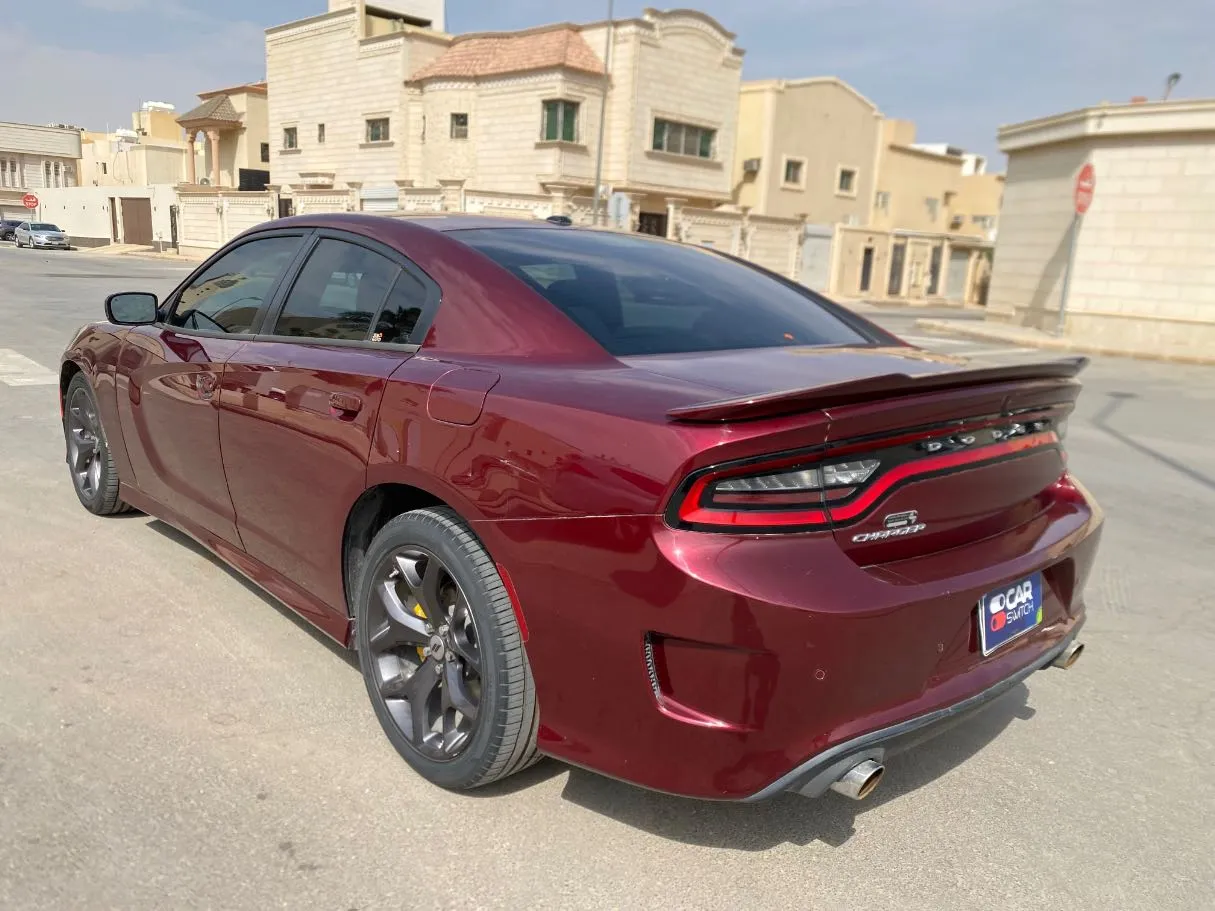 Car image 7