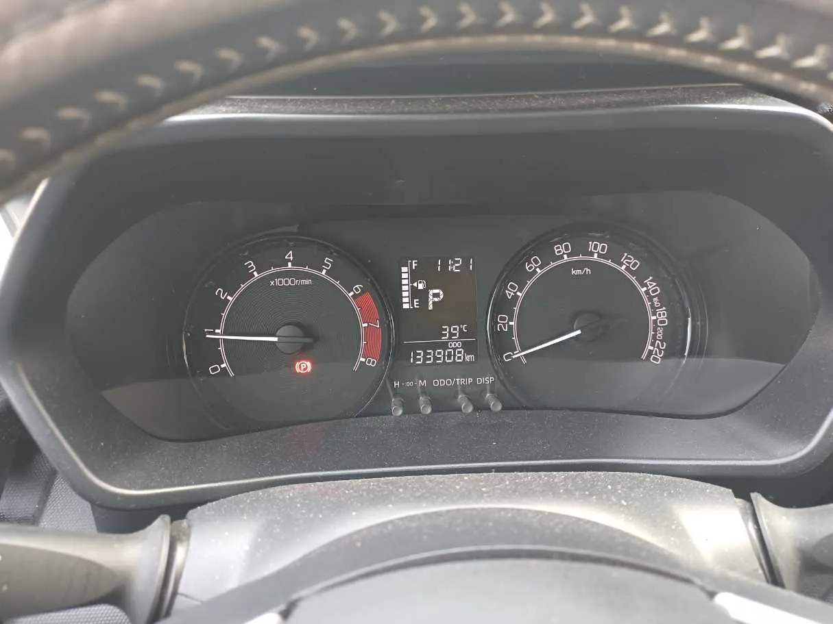 Car image 19