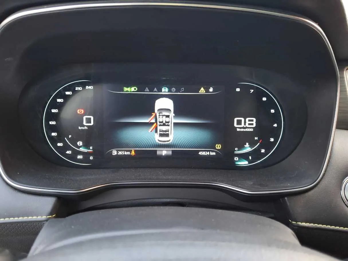 Car image 18