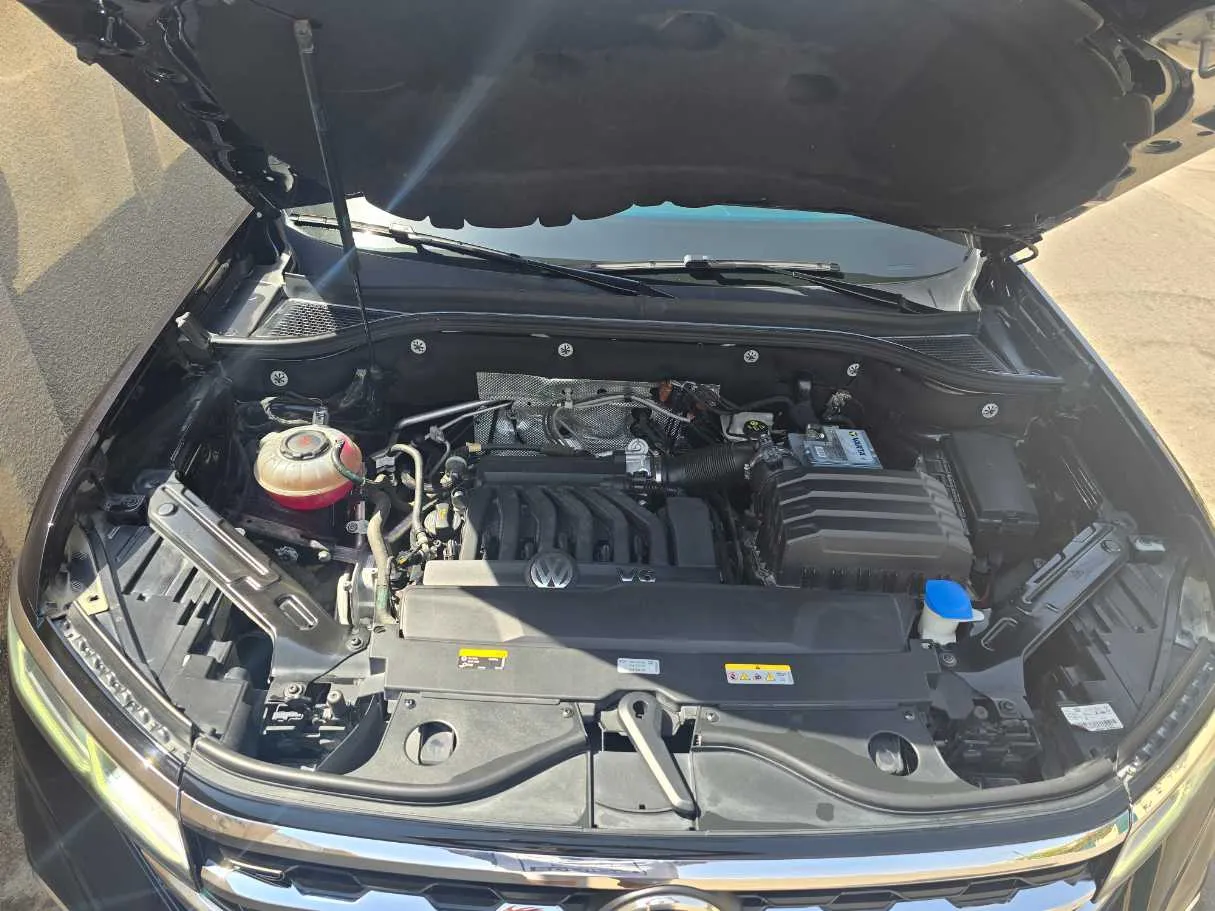Car image 33
