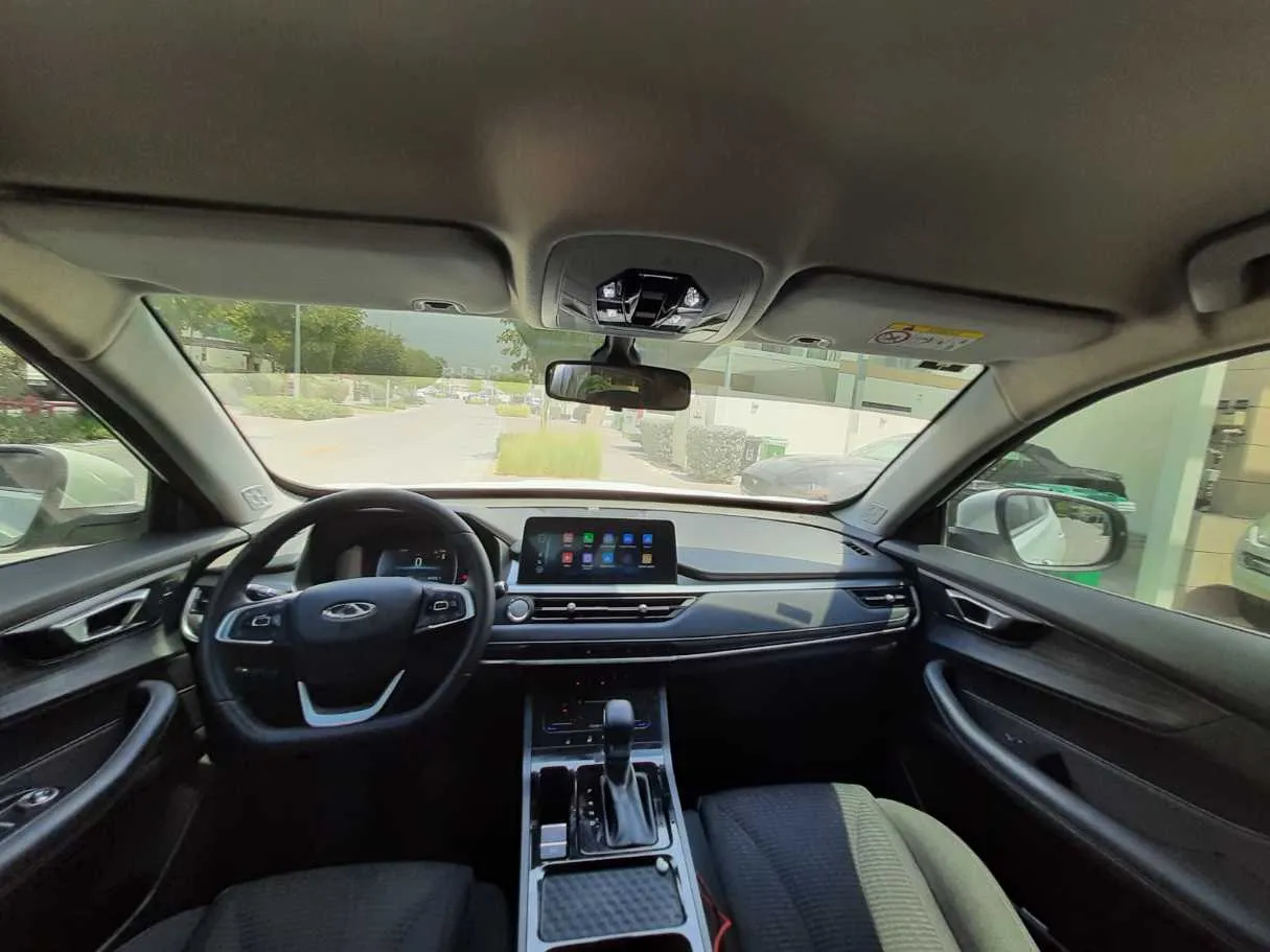Car image 14