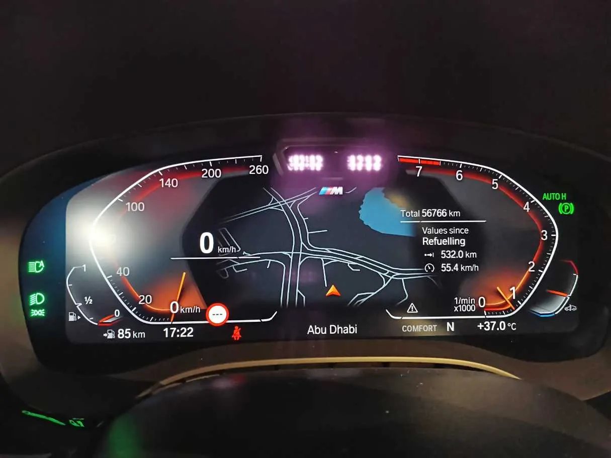 Car image 26