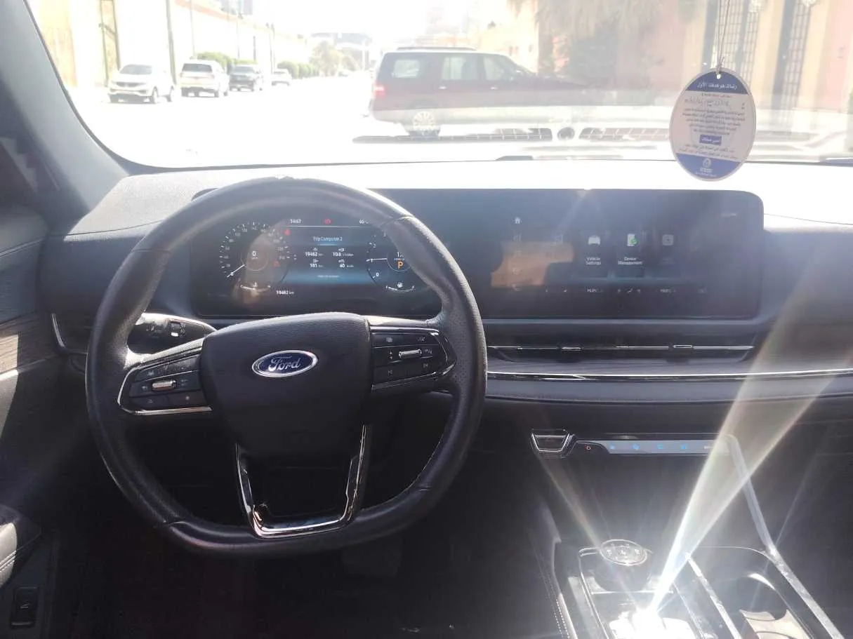 Car image 21