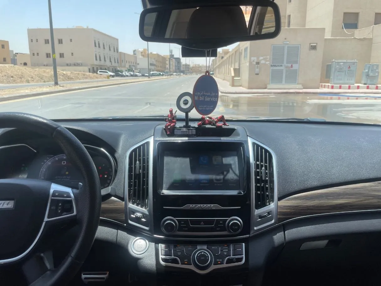 Car image 21