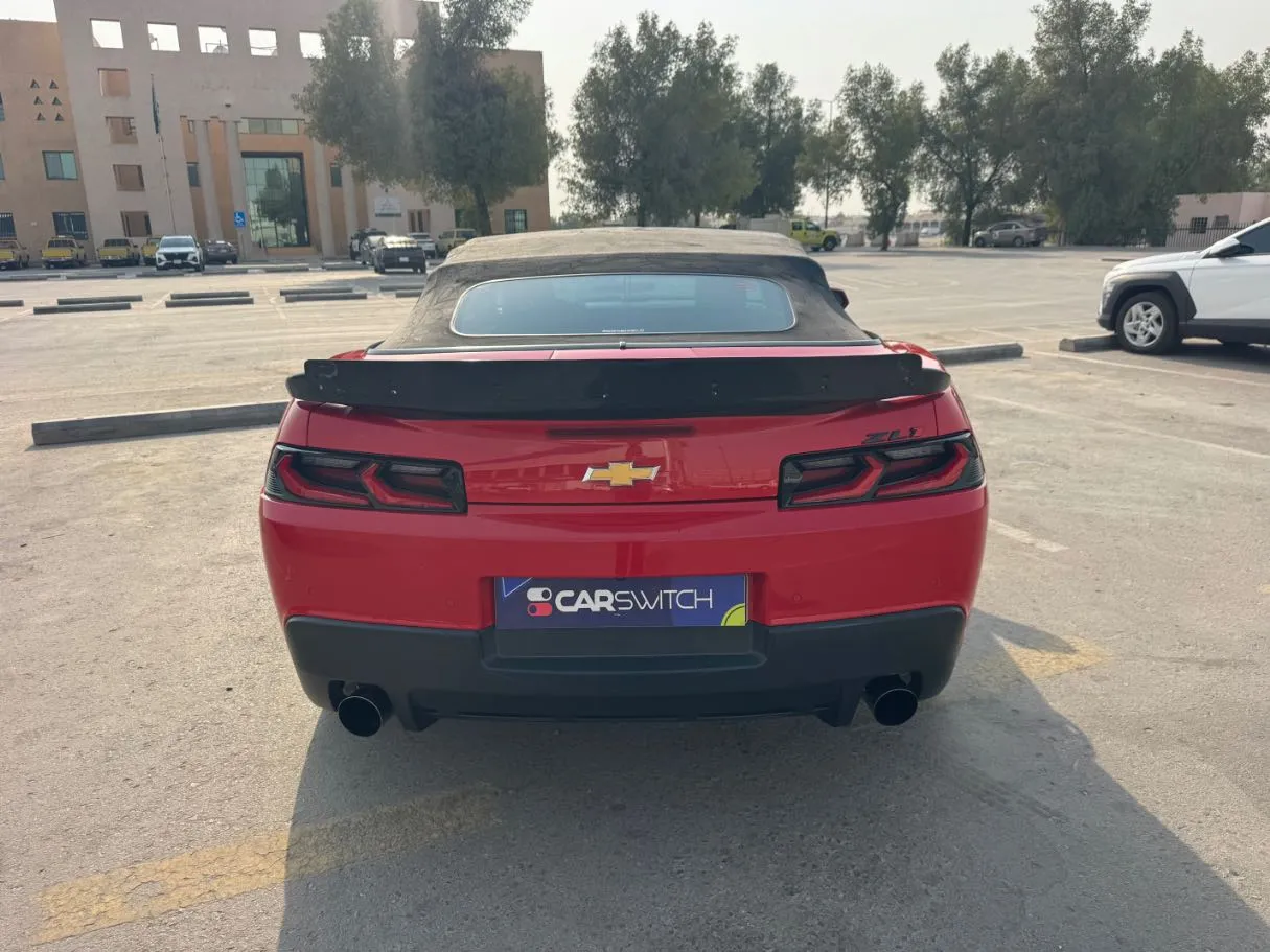 Car image 6