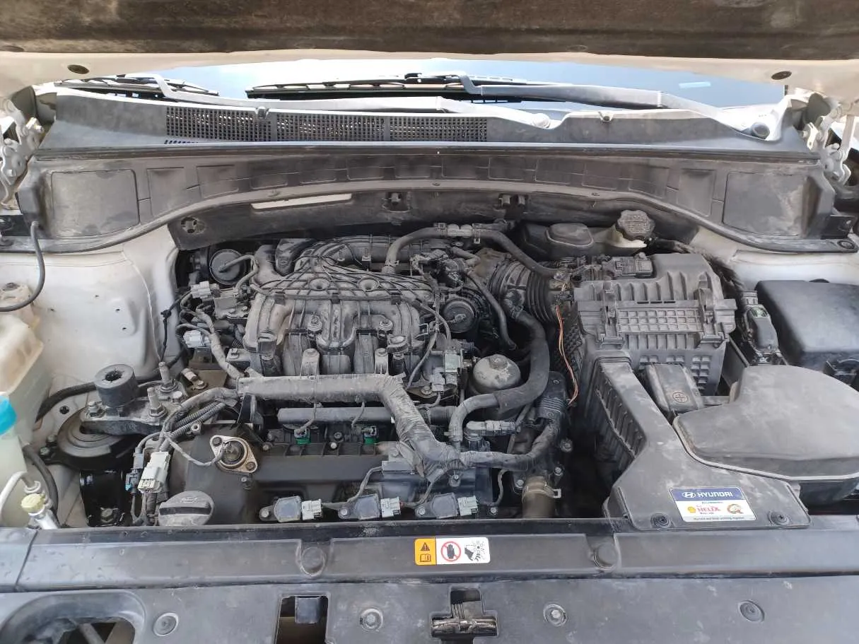 Car image 23