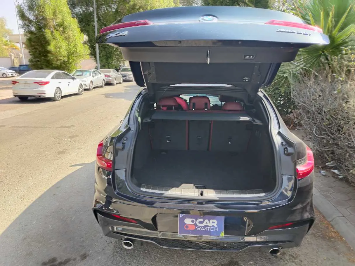 Car image 27