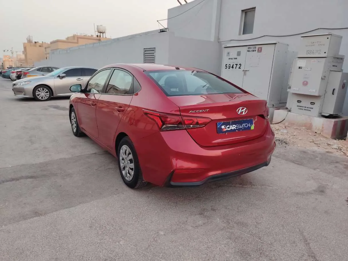 Car image 7
