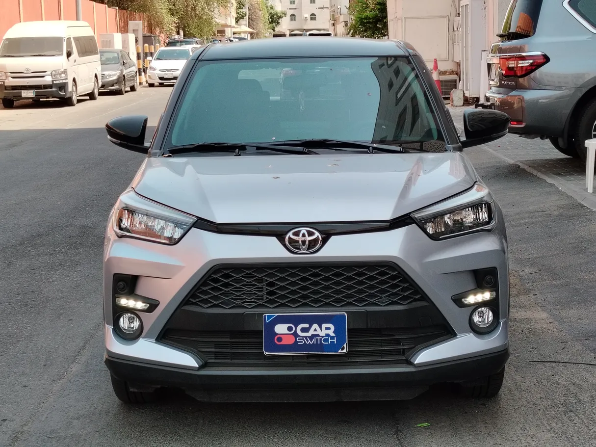 Car image 2