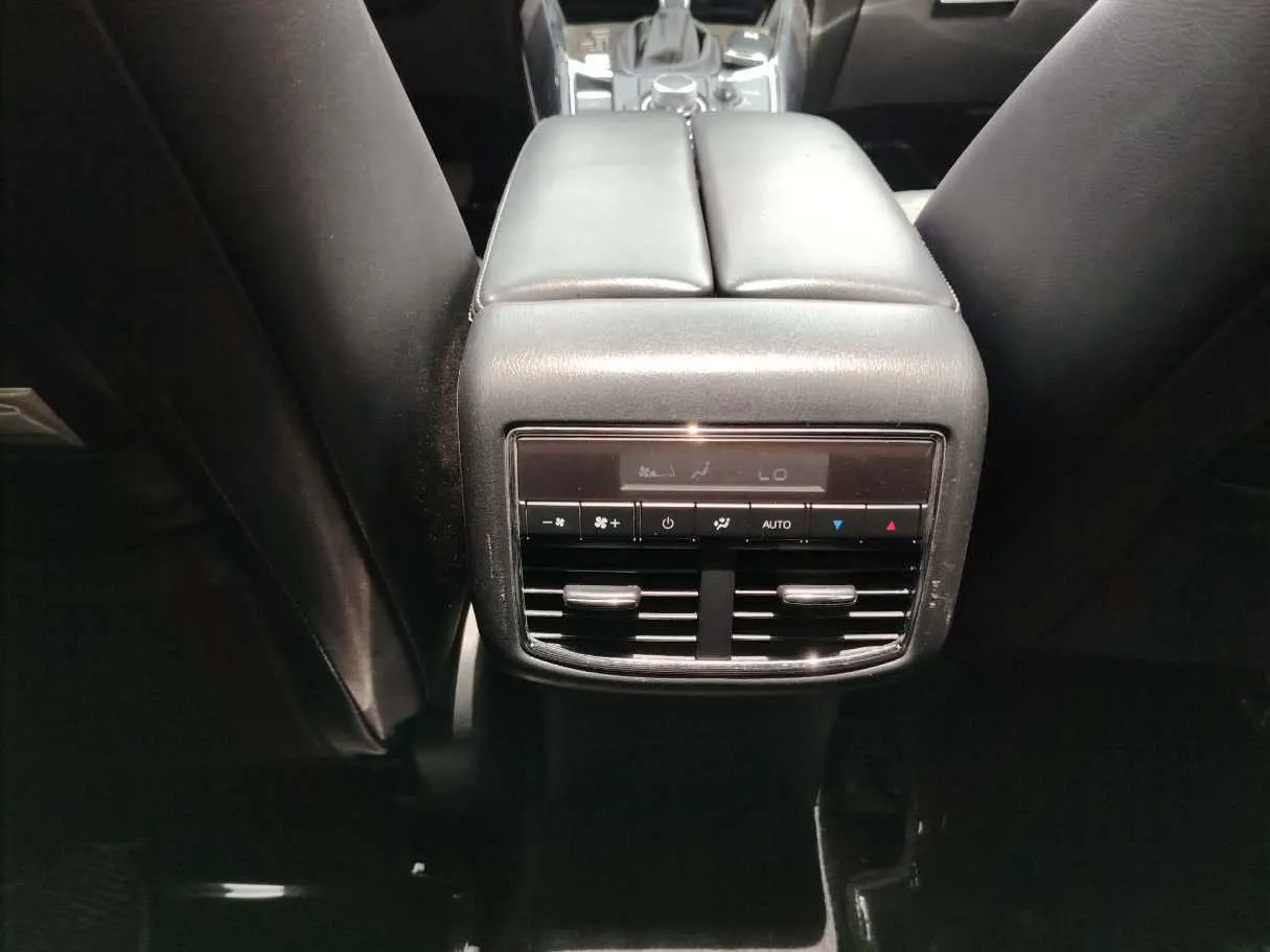 Car image 41