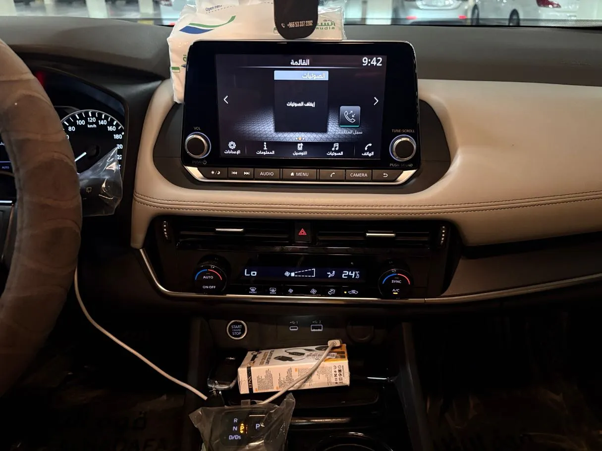 Car image 19