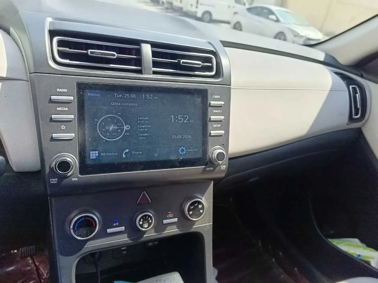 Car image 21