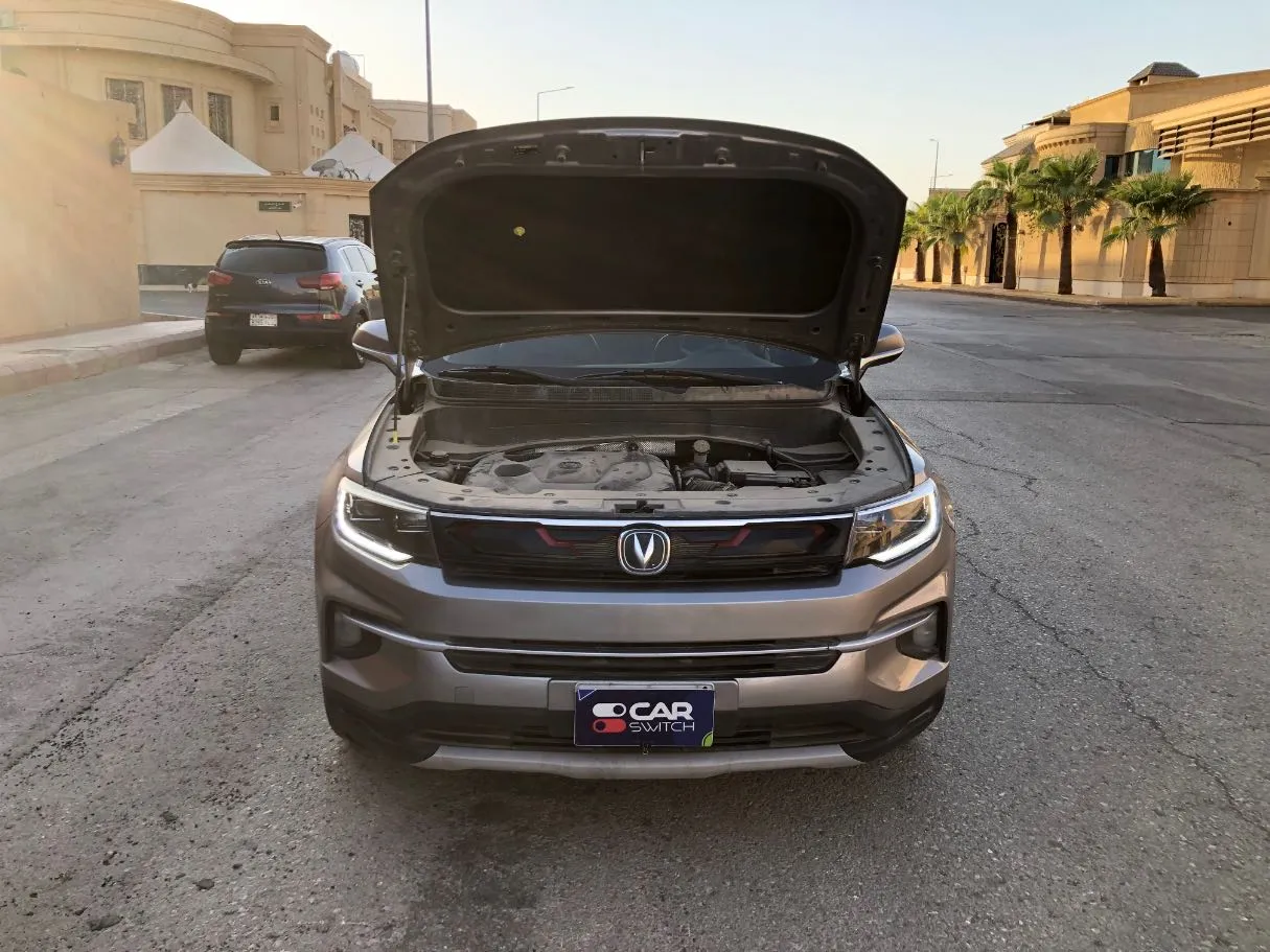 Car image 24