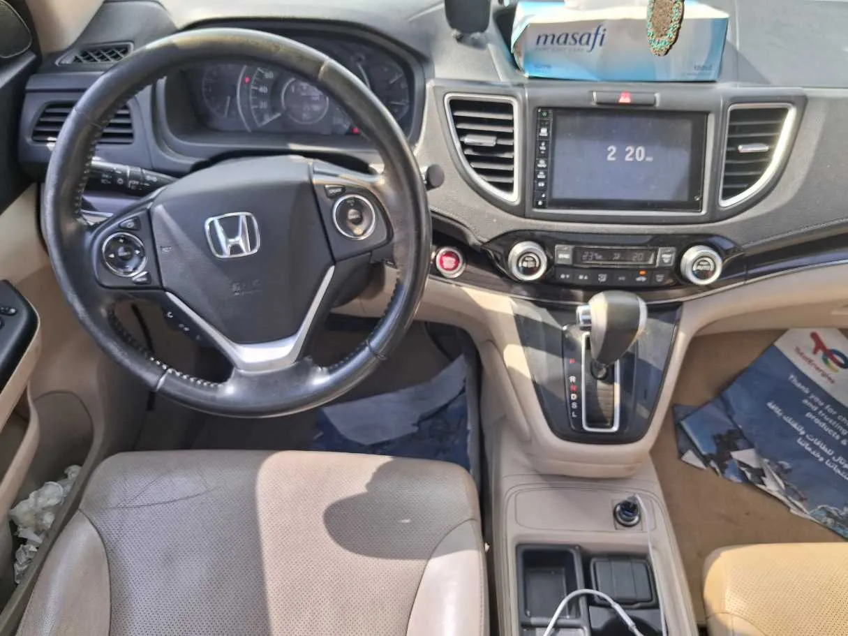 Car image 14