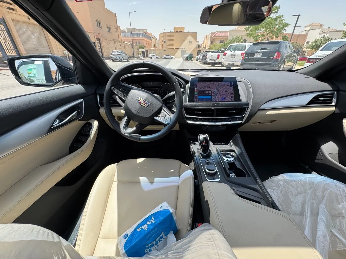 Car image 16