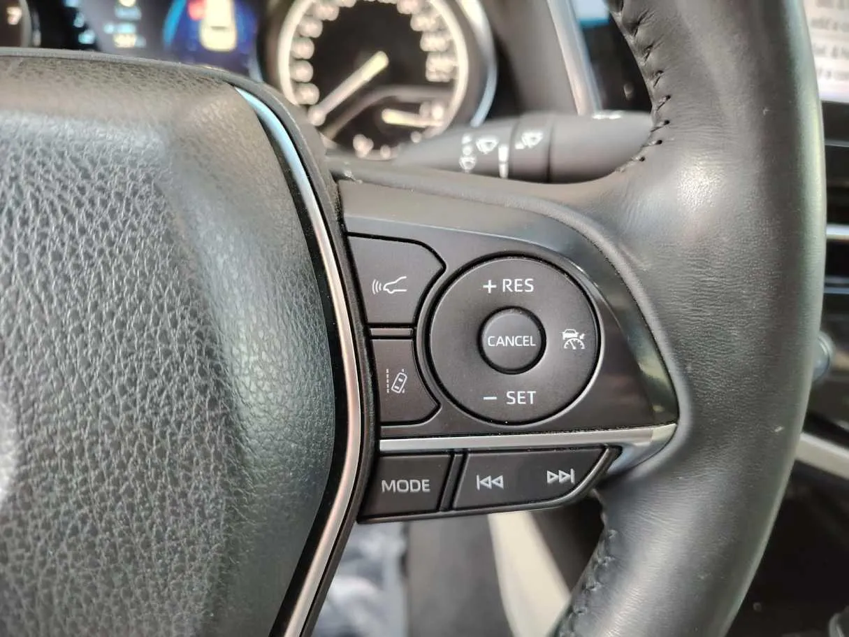 Car image 33