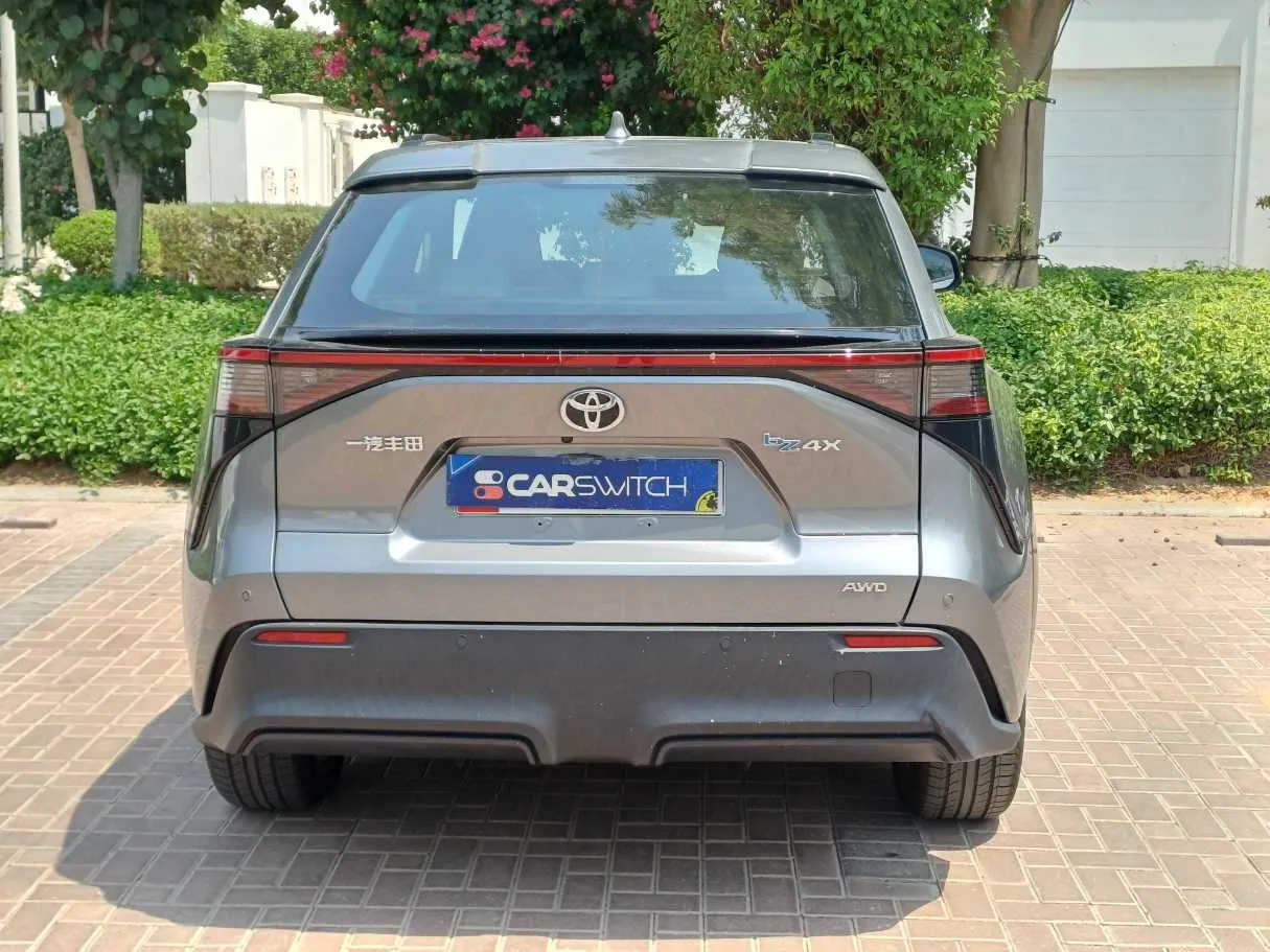 Car image 6