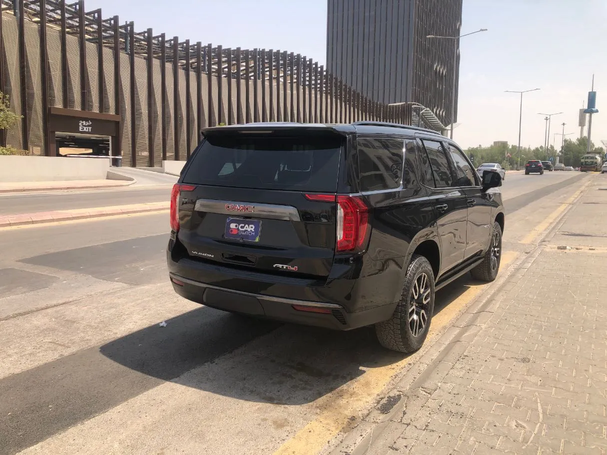 Car image 5