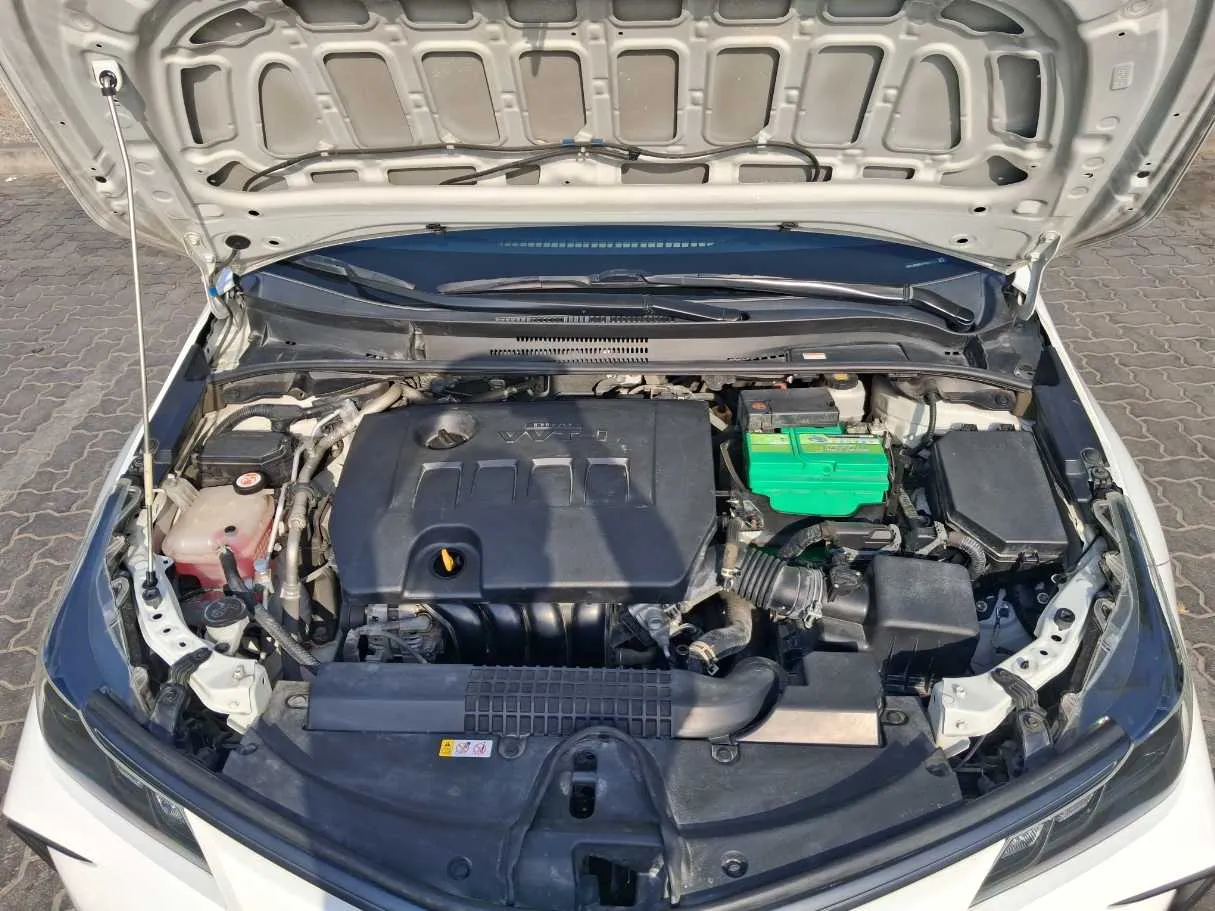 Car image 19