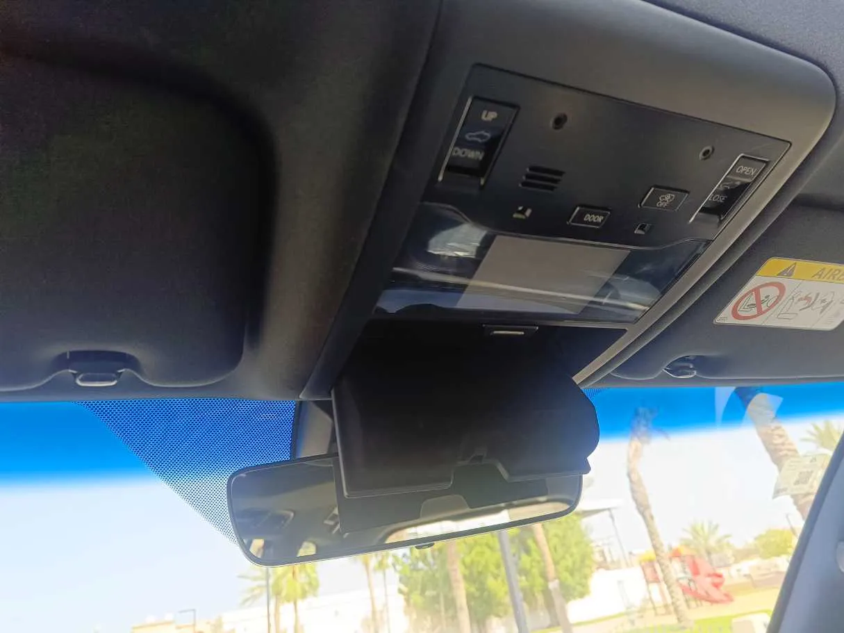 Car image 33