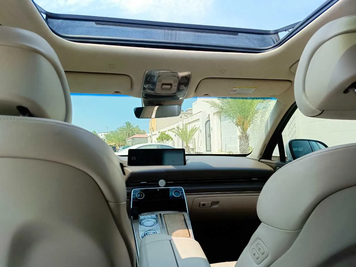Car image 21
