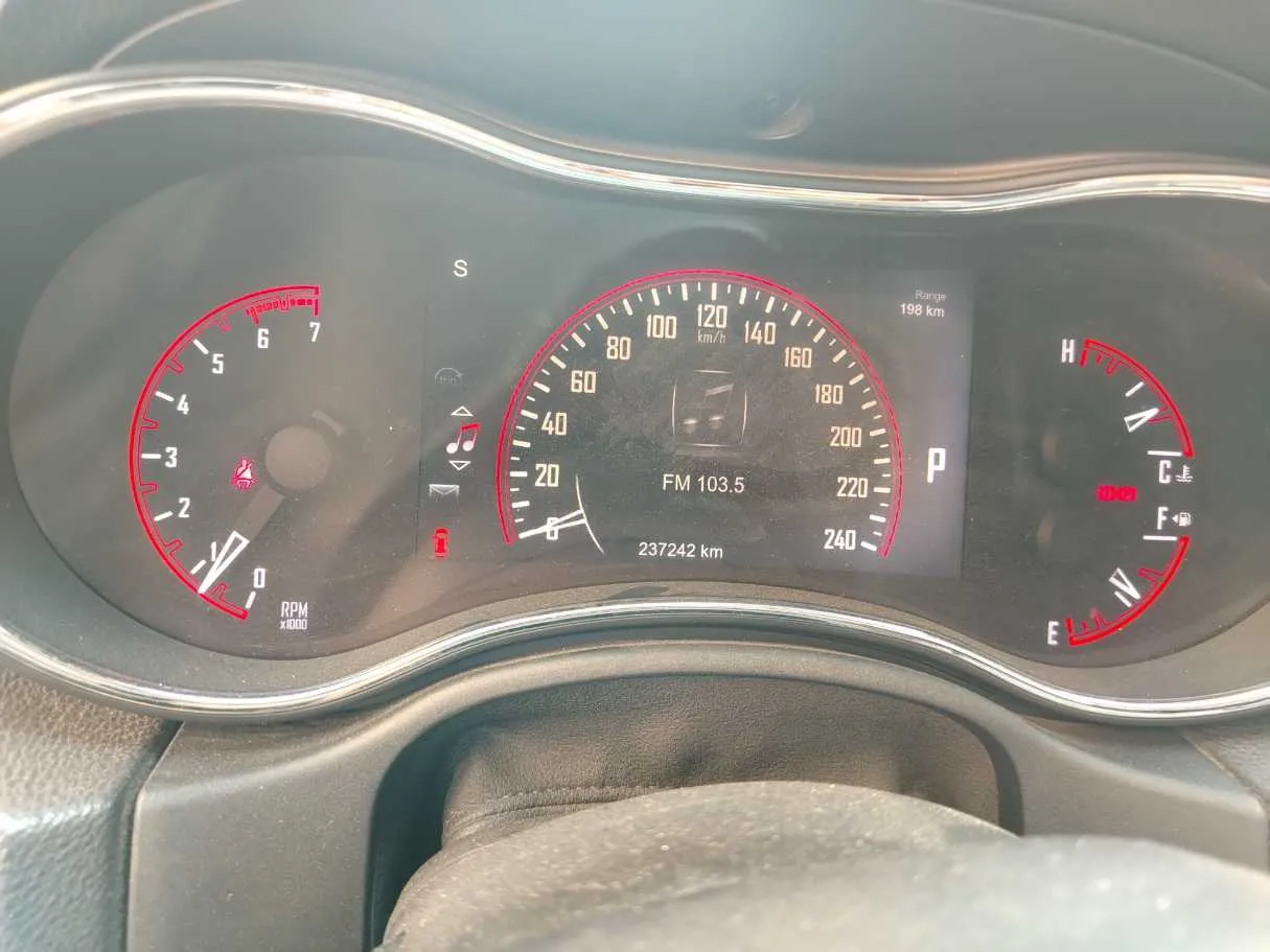 Car image 26