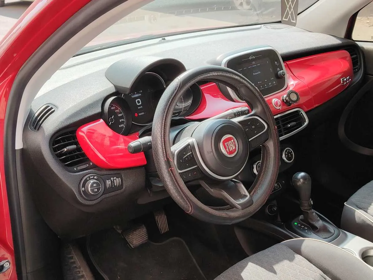 Car image 13