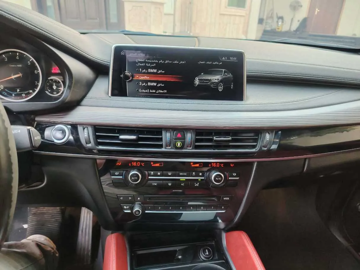 Car image 27