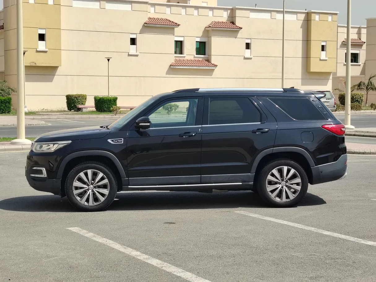 Car image 8