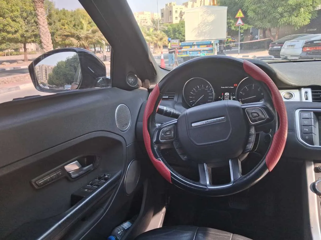 Car image 16