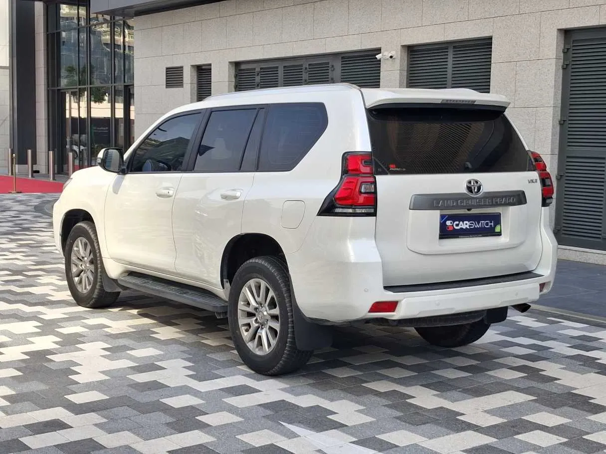 Car image 7