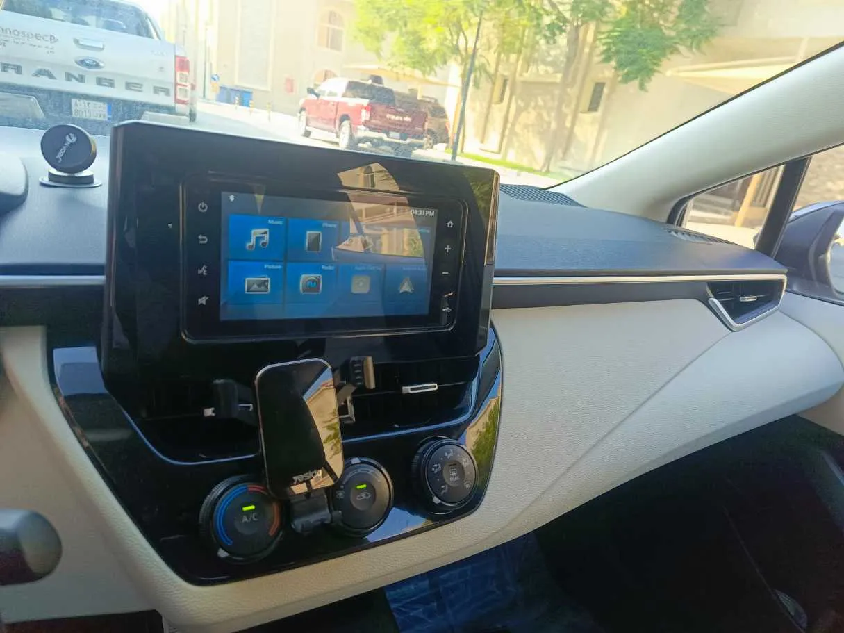 Car image 21
