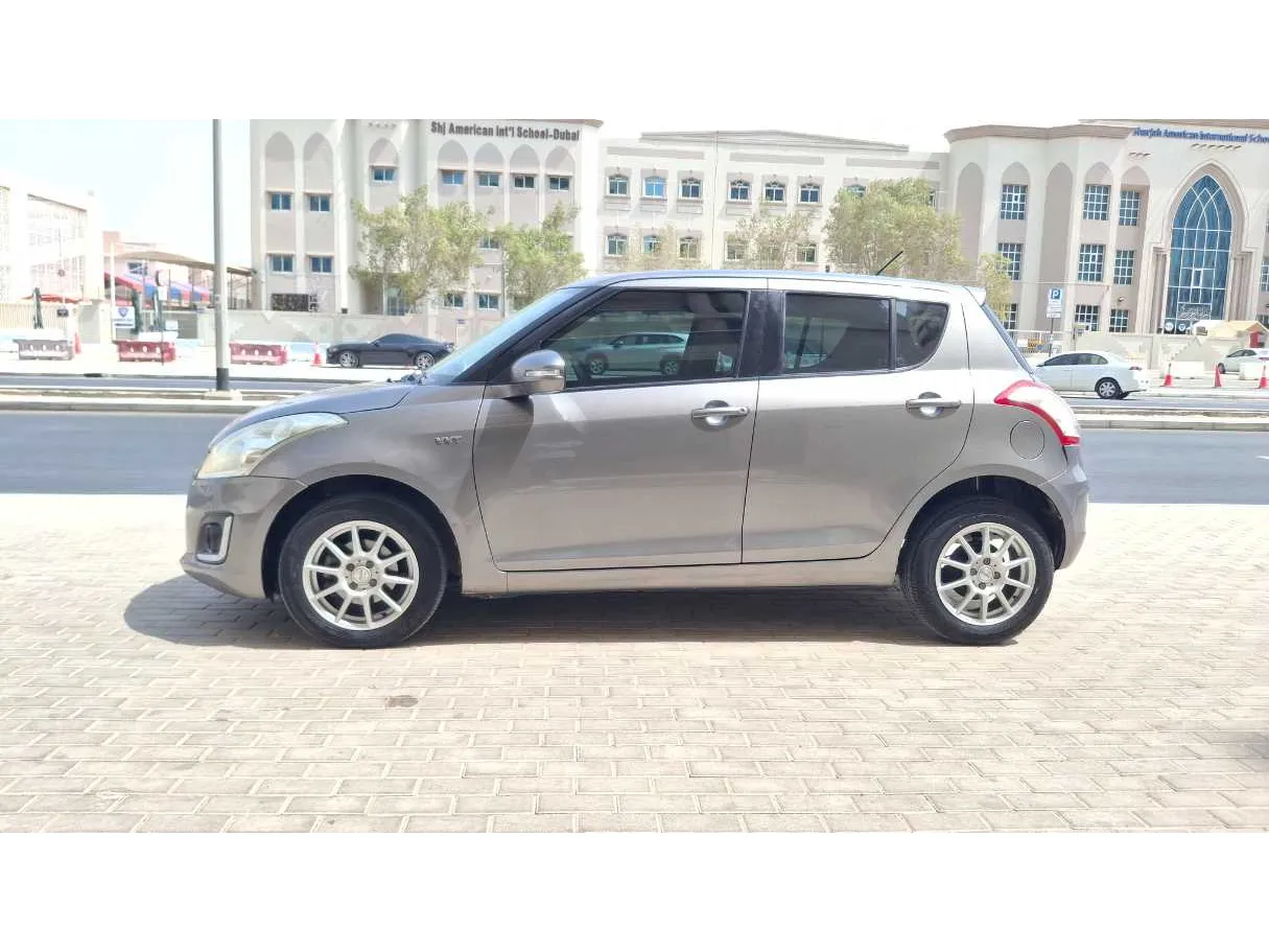 Car image 8