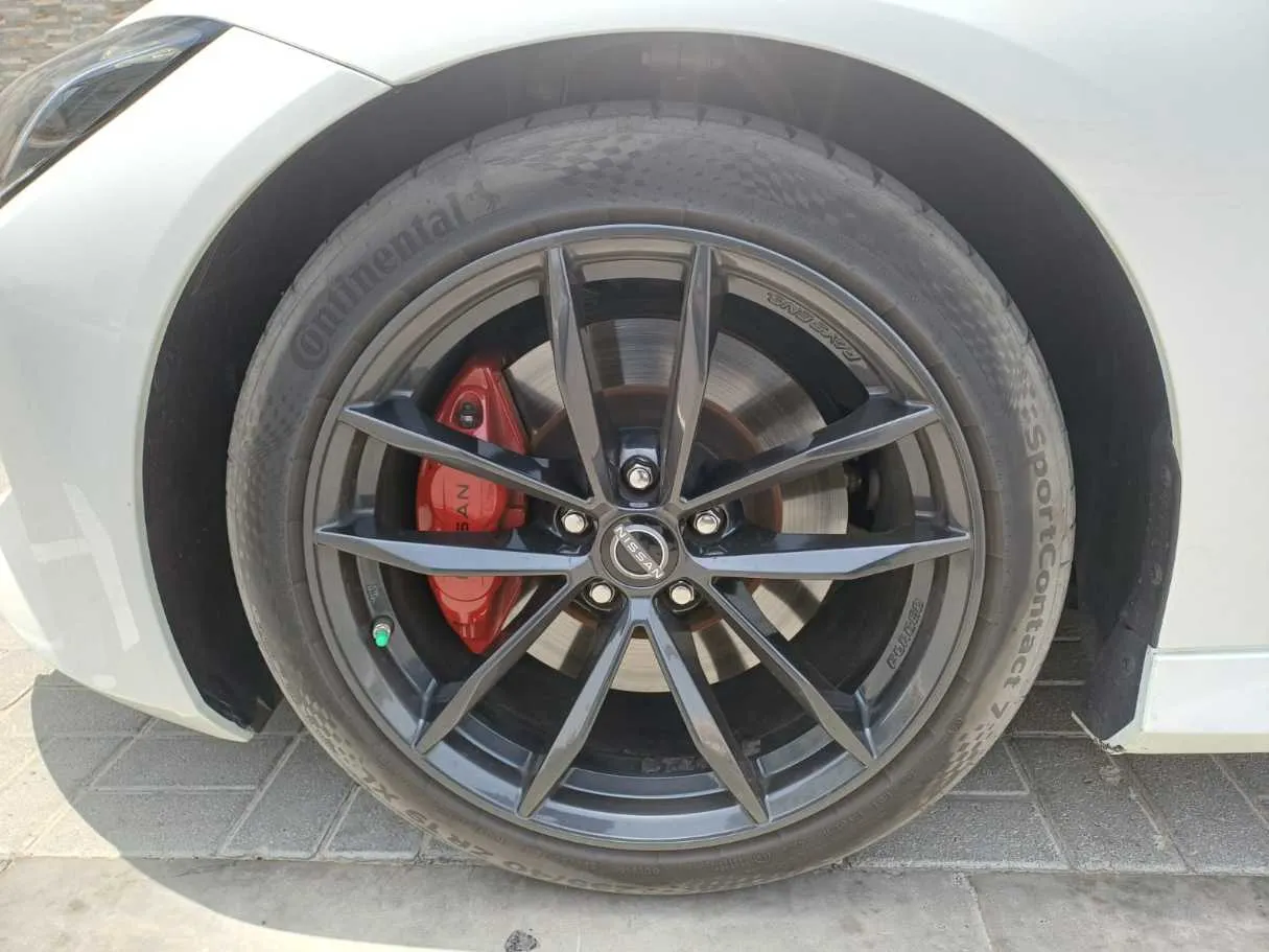 Car image 13