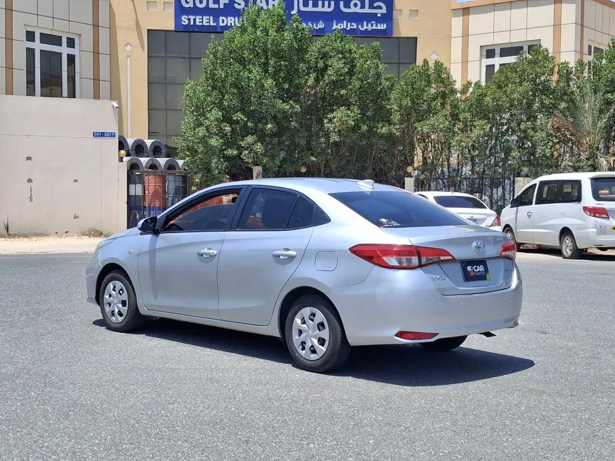 Car image 7